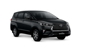 Toyota Innova Reborn hitam untuk layanan sewa mobil Bandung dengan driver profesional dari Twins Rent Car